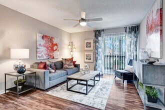 2701 Planters St in Sugar Land, TX - Building Photo - Building Photo