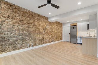 1556 W Juneway Terrace in Chicago, IL - Building Photo - Building Photo