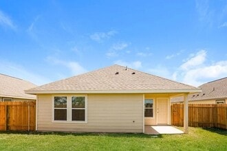 208 Elk Run Ln in Huntsville, TX - Building Photo - Building Photo