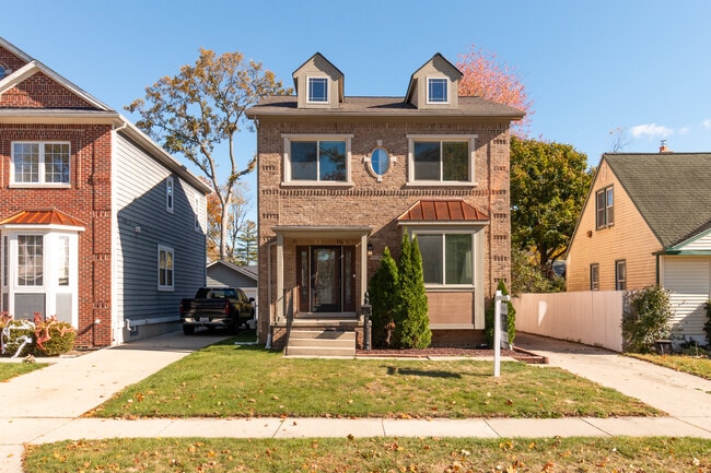 property at 3334 Cummings Ave