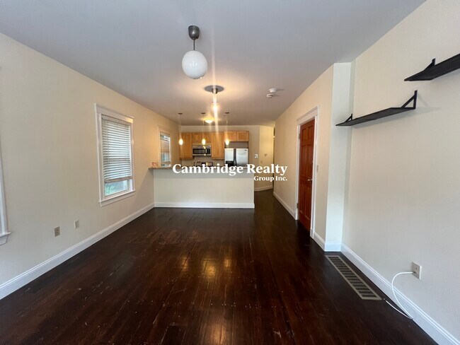 11 Giles Park, Unit 1