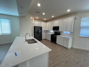 16739 W Sand Hills Rd in Surprise, AZ - Building Photo - Building Photo