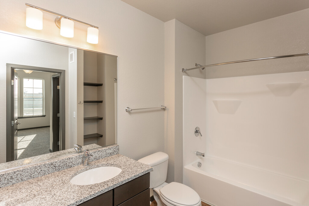 Springs at Lakeville Apartments in Lakeville, MN | ApartmentHomeLiving.com