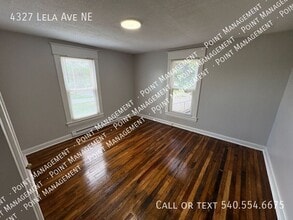 4327 Lela Ave NE in Roanoke, VA - Building Photo - Building Photo