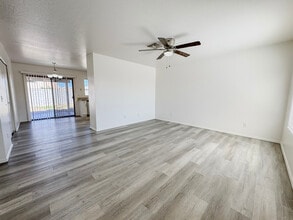 11324 W Diana Ave in Peoria, AZ - Building Photo - Building Photo