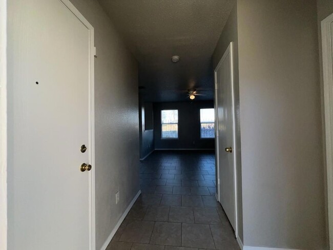 709 Jalisco Plaza, Unit 1608 in Dallas, TX - Building Photo - Building Photo