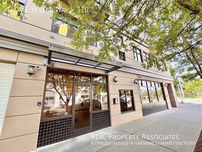property at 1404 E Yesler Wy
