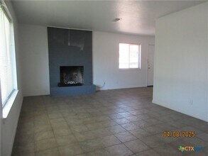 1204 Wales Dr in Killeen, TX - Building Photo - Building Photo
