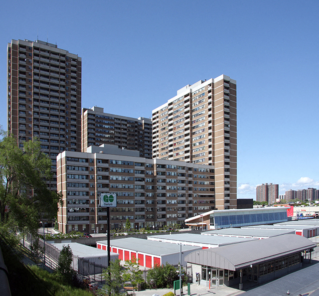 Main Square in Toronto, ON - Building Photo