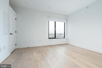 965 Frankford Ave in Philadelphia, PA - Building Photo - Building Photo