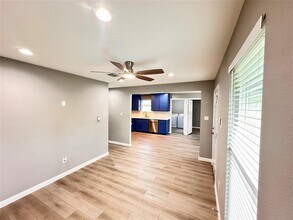 4519 Oak Shadows Dr in Houston, TX - Building Photo - Building Photo