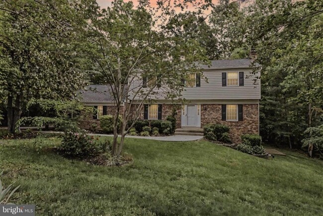 property at 8504 Shadeway Pl