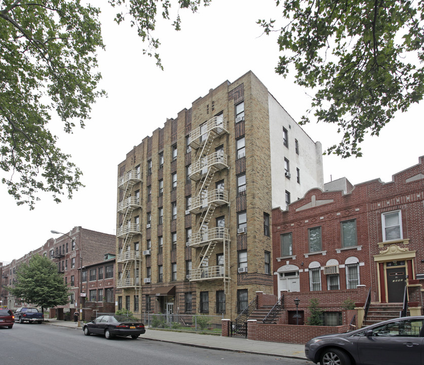 1500 Carroll St in Brooklyn, NY - Building Photo