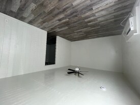 951 N Redwood Rd in Salt Lake City, UT - Building Photo