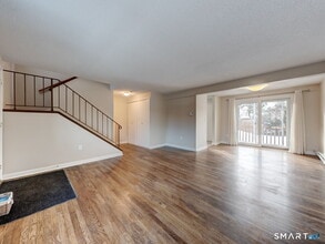 275 Pierremount Ave in New Britain, CT - Building Photo - Building Photo