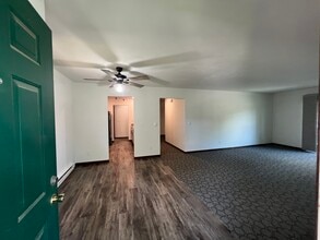 1557 Harlem Rd, Unit 1557 in Machesney Park, IL - Building Photo - Building Photo