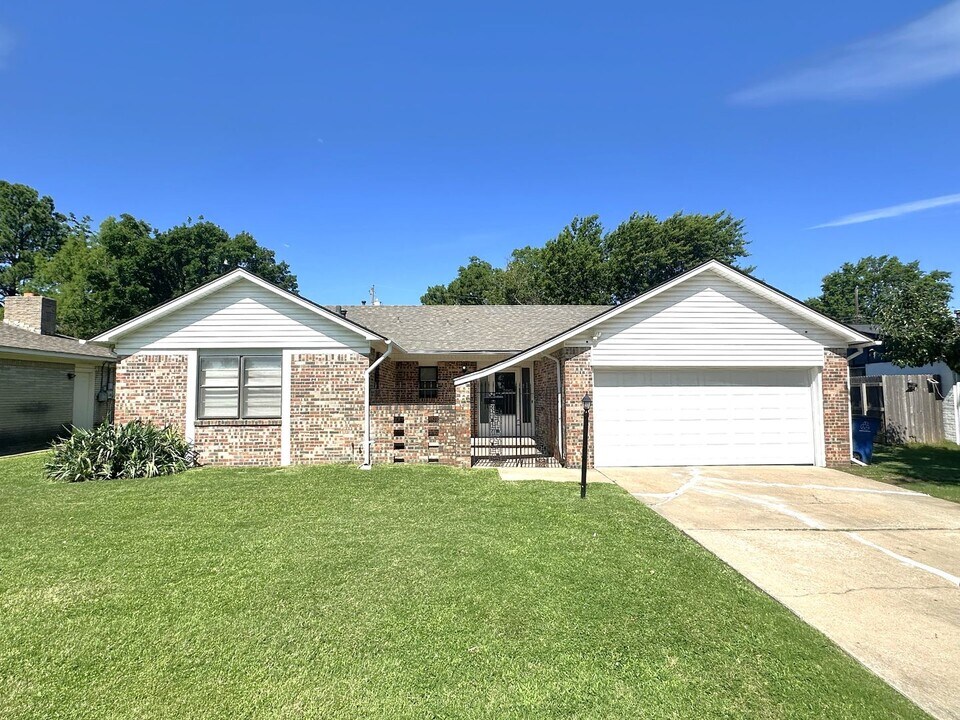 3320 S 82nd E Ave in Tulsa, OK - Building Photo