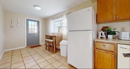 10 Southview Dr, Unit 10 Southview Dr in South Burlington, VT - Building Photo - Building Photo