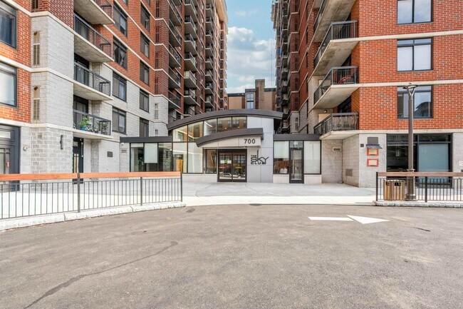 700 1st St in Hoboken, NJ - Building Photo - Building Photo