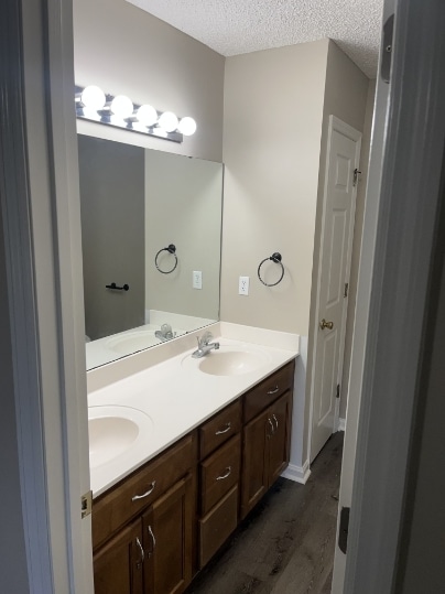 property at 4004 Foxridge Ln