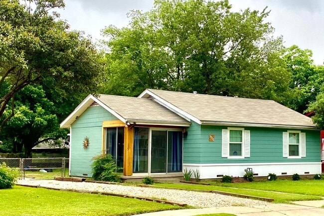 property at 3212 Wenz Ave