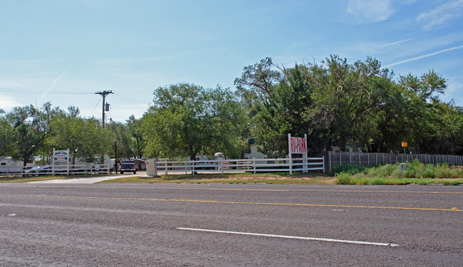 2010 E 5th St in Plainview, TX - Building Photo - Building Photo