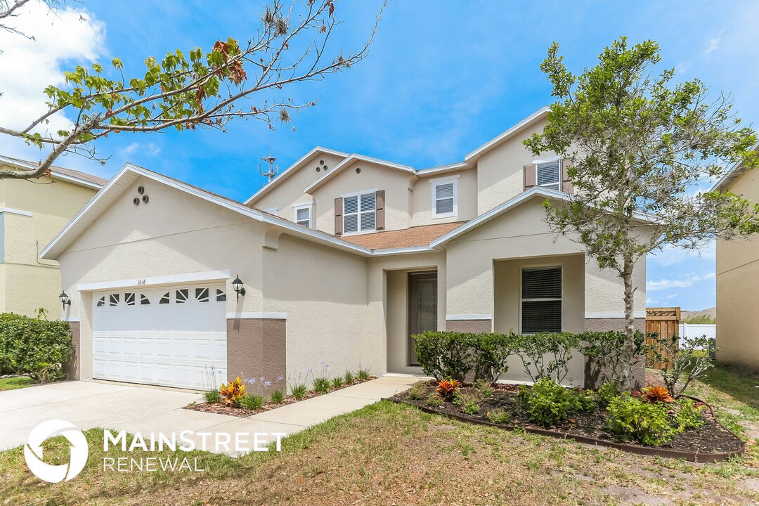 1616 Atlantic Dr in Ruskin, FL - Building Photo