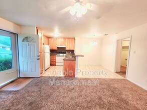 1102 Turkey Creek Ct in Bridgeport, TX - Building Photo - Building Photo