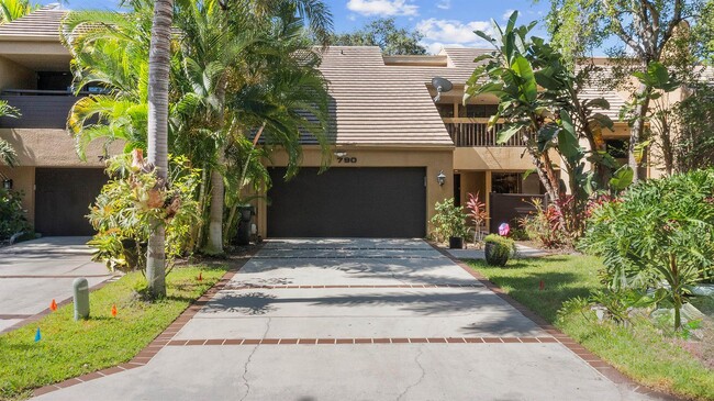 790 Saint Albans Dr in Boca Raton, FL - Foto de edificio - Building Photo