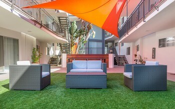 Citra Apartments in Burbank, CA - Building Photo - Building Photo