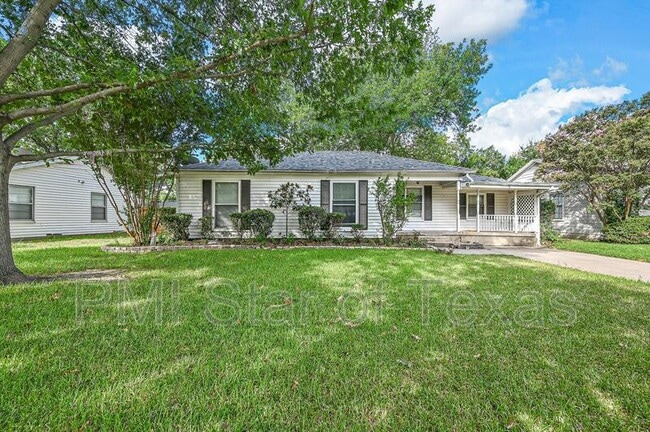 1321 Casa Vale Dr