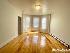5 Saint Margaret St, Unit 22-2 in Boston, MA - Building Photo - Building Photo