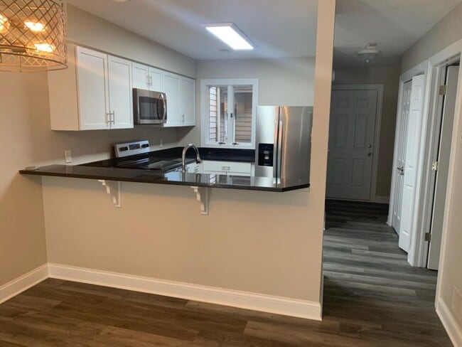 2832 Sand Run Pkwy in Fairlawn, OH - Building Photo - Building Photo