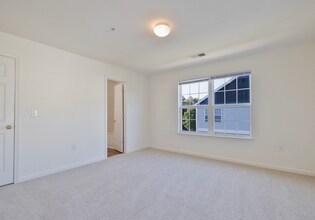 146 University Village Dr in Central, SC - Building Photo - Building Photo