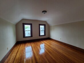 36 Spencer Ave, Unit 2 in Somerville, MA - Building Photo - Building Photo