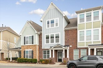 627 Balsam Fir Dr in Cary, NC - Building Photo - Building Photo