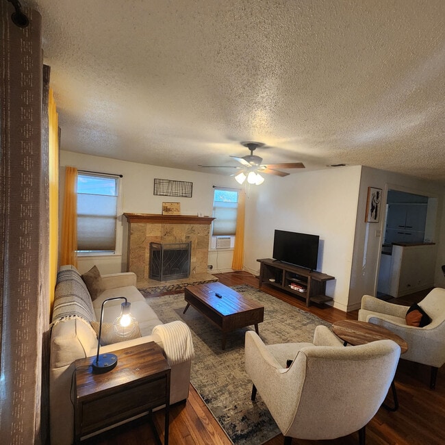 property at 1743 W Huisache Ave