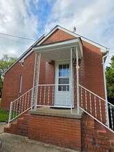 1605 Goosley Rd in Yorktown, VA - Building Photo - Building Photo