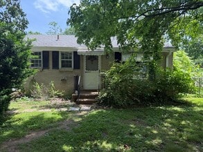 3857 Saunders Ave in Nashville, TN - Building Photo - Building Photo