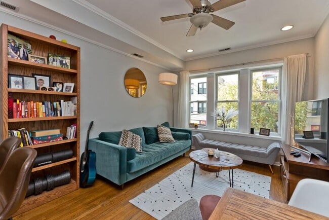 property at 2715 N Sawyer Ave