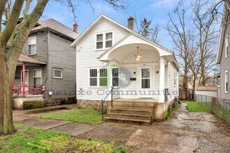 745 Jackson St NW in Grand Rapids, MI - Building Photo - Building Photo