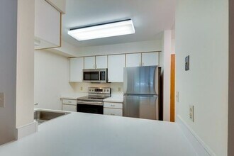 100 Rosemary Way in Needham, MA - Building Photo - Building Photo