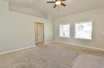 705 Spruce Creek Dr in Nampa, ID - Foto de edificio - Building Photo