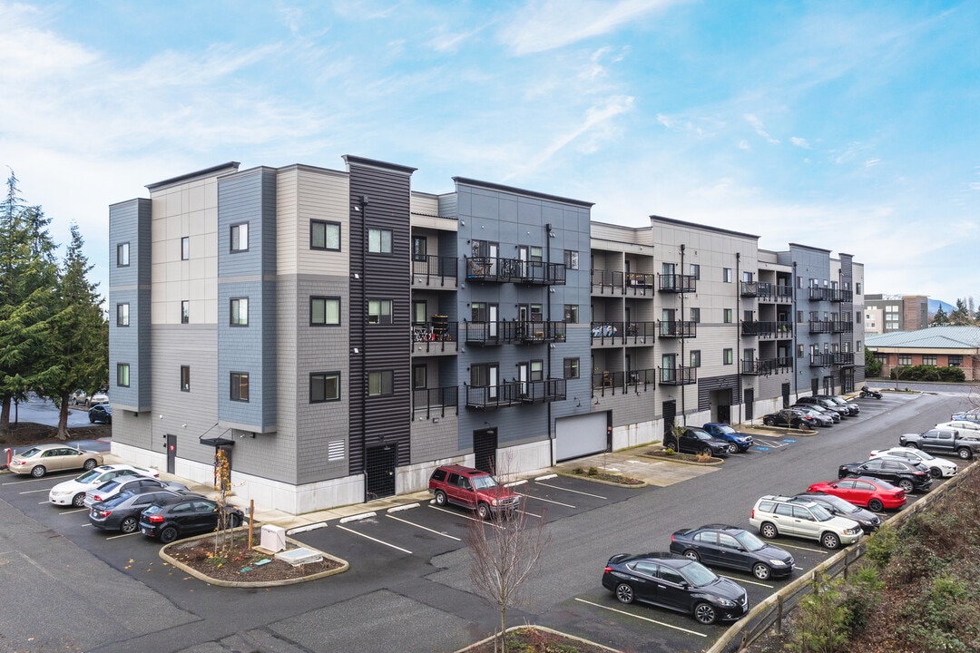 Hub City Apartments in Burlington, WA - Building Photo