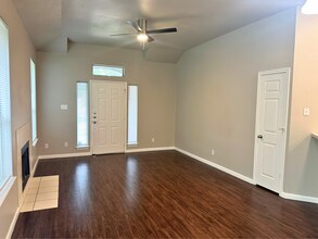 1503 Cedar Park Dr in Cedar Park, TX - Foto de edificio - Building Photo