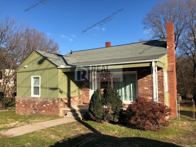 property at 507 Lowdermilk St