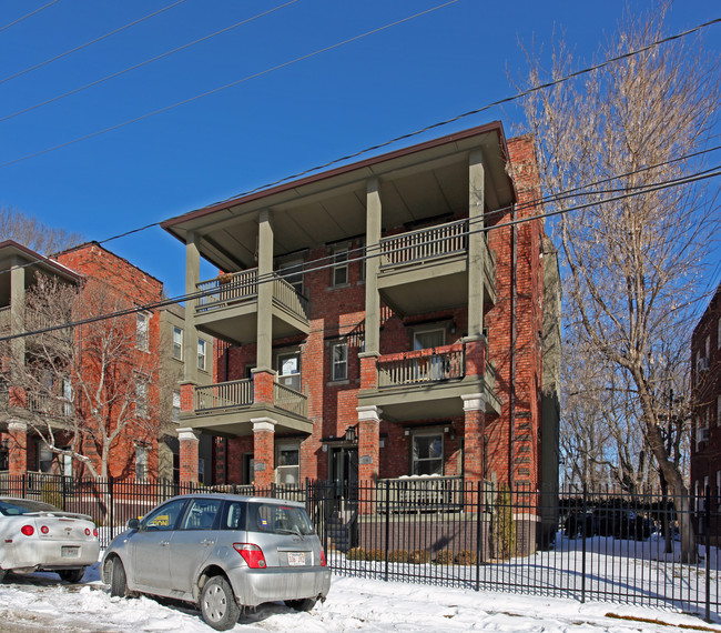 110-112 W 36th St in Kansas City, MO - Foto de edificio - Building Photo