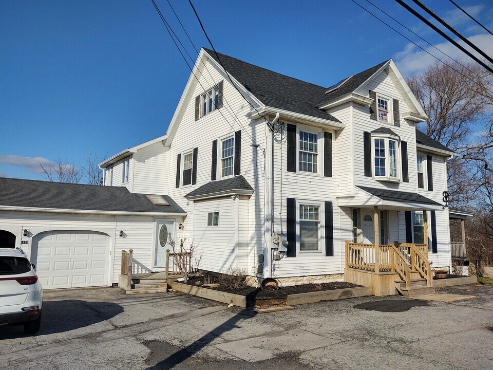 5155 E Main Street Rd in Batavia, NY - Building Photo