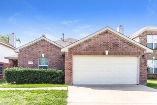 4625 Sleepy Ridge Cir in Fort Worth, TX - Building Photo