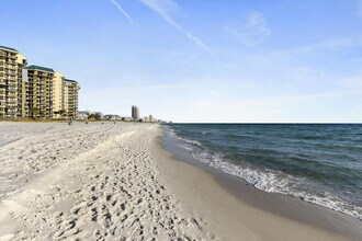 9860 S Thomas Dr, Unit SI ID1523356P in Panama City Beach, FL - Building Photo - Building Photo